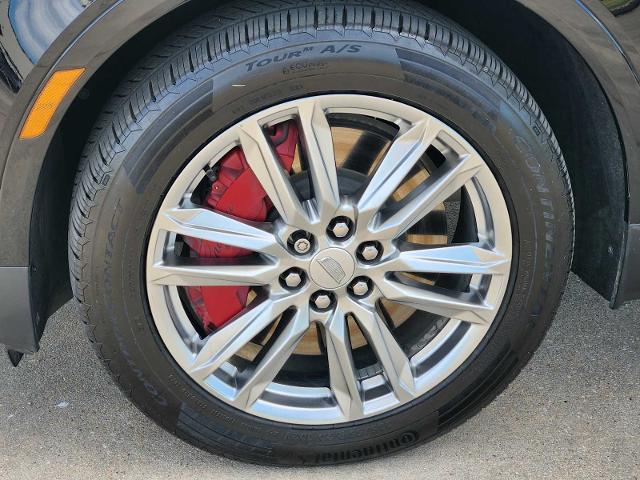 2022 Cadillac XT5 Vehicle Photo in DENTON, TX 76210-9321