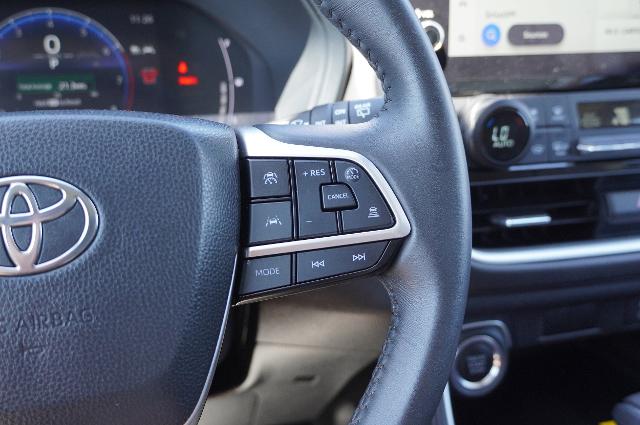 2024 Toyota Grand Highlander Vehicle Photo in Riverdale, UT 84405