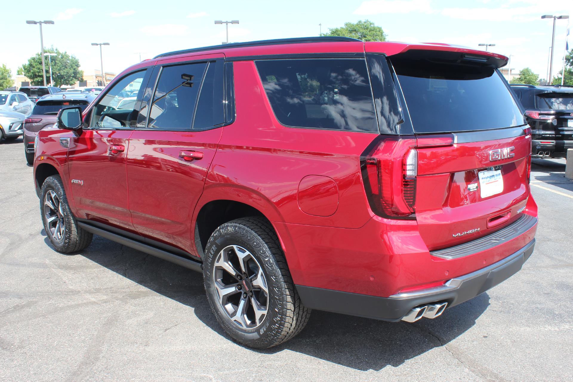 2025 GMC Yukon Vehicle Photo in AURORA, CO 80012-4011