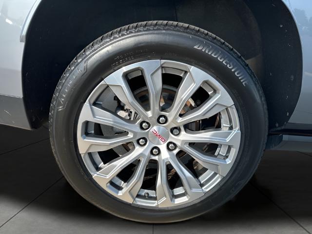 2022 GMC Yukon XL Vehicle Photo in MANITOWOC, WI 54220-5838