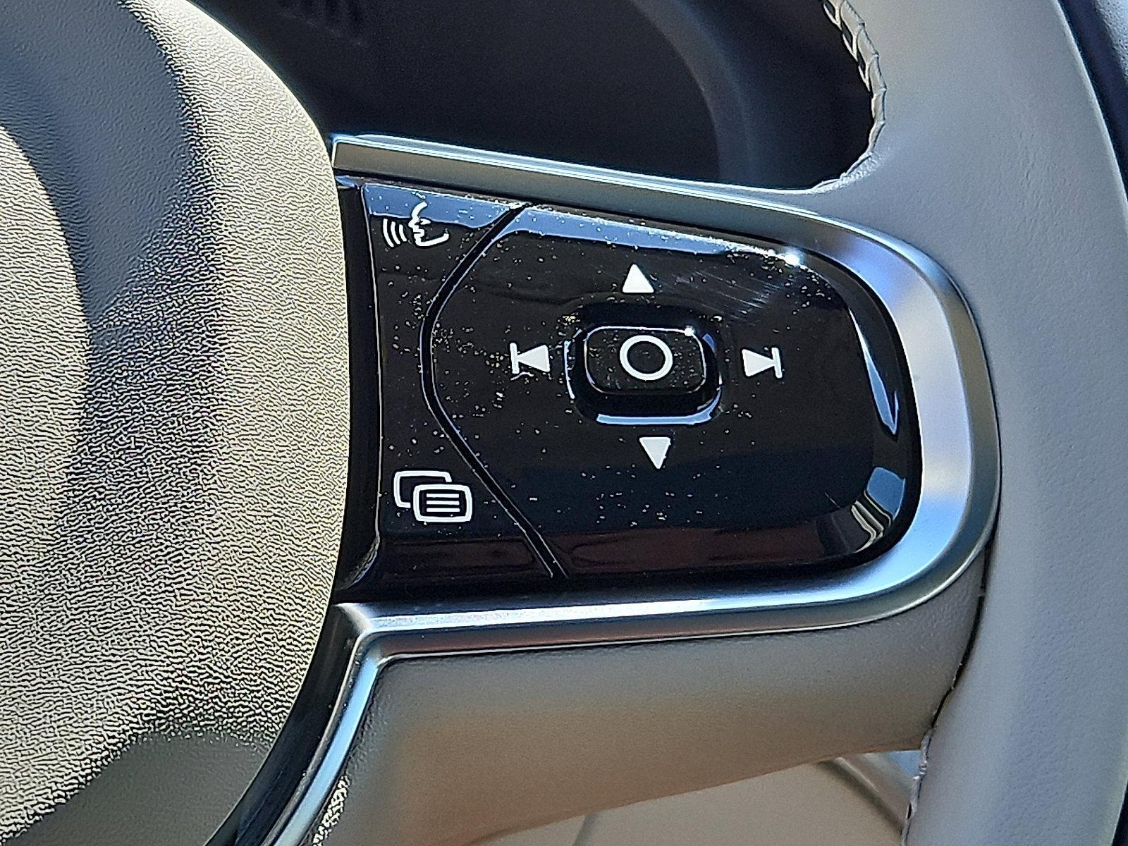 2024 Volvo XC60 Vehicle Photo in Trevose, PA 19053