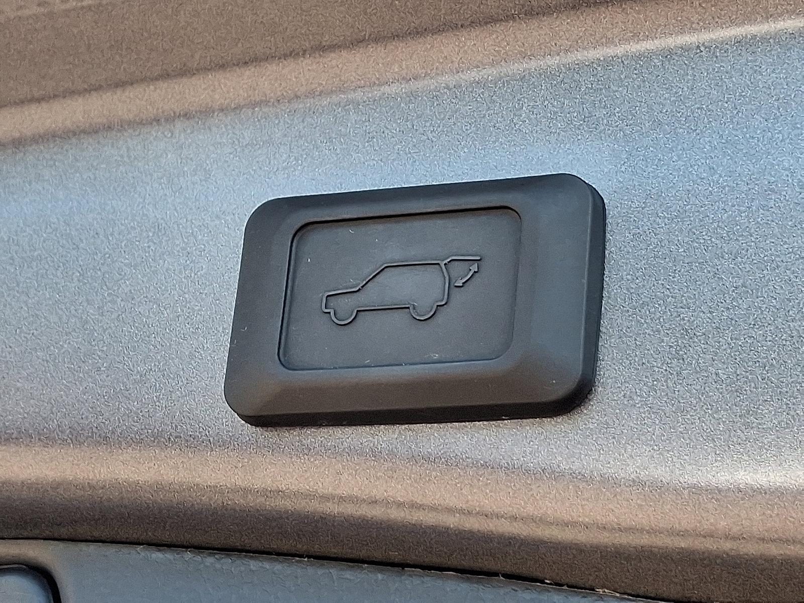 2022 Toyota RAV4 Vehicle Photo in Trevose, PA 19053