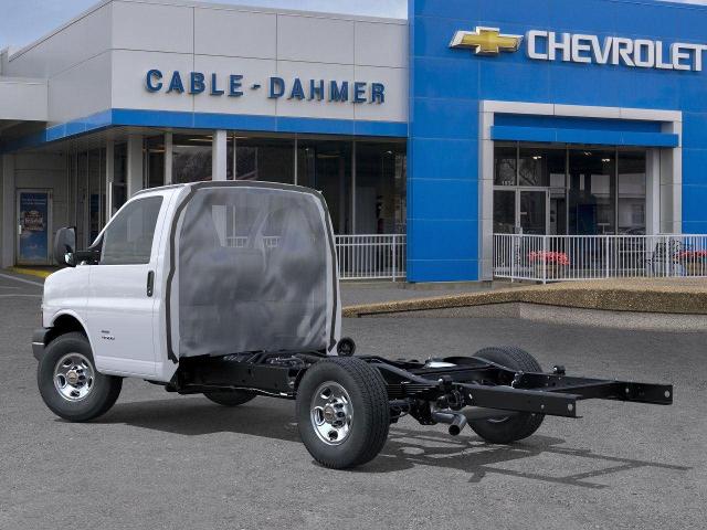 2025 Chevrolet Express Commercial Cutaway Vehicle Photo in INDEPENDENCE, MO 64055-1314