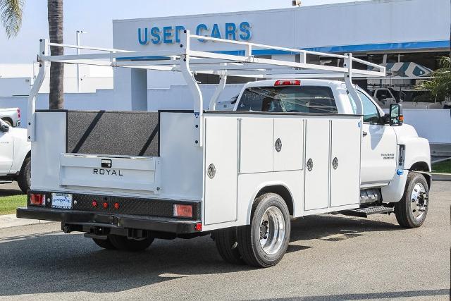 2023 Chevrolet Silverado Chassis Cab Vehicle Photo in VENTURA, CA 93003-8585