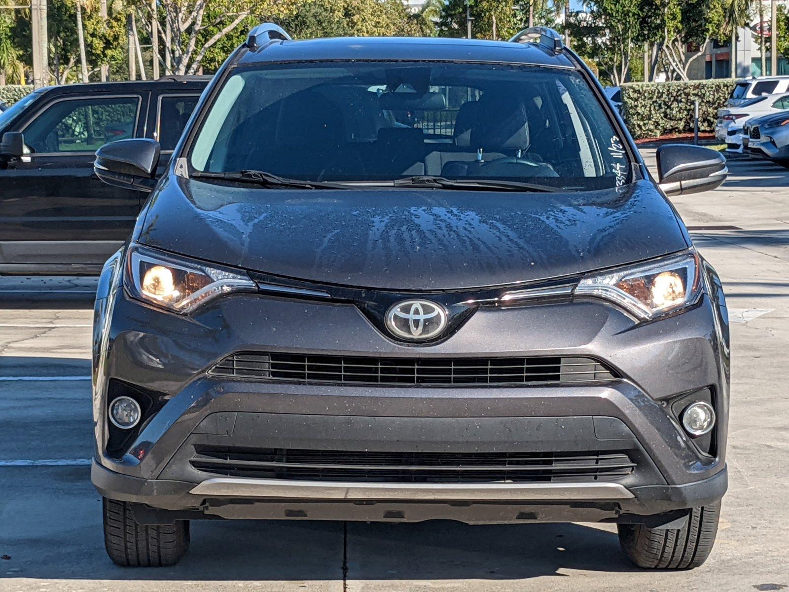 2018 Toyota RAV4 Vehicle Photo in Davie, FL 33331