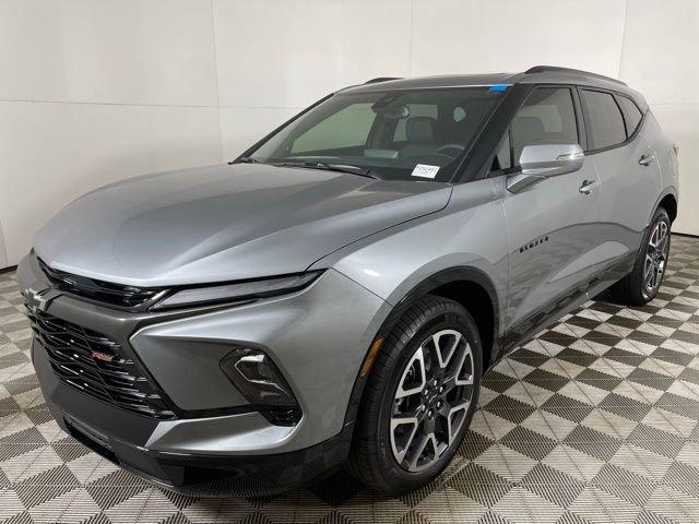2025 Chevrolet Blazer Vehicle Photo in PHOENIX, AZ 85014-3381