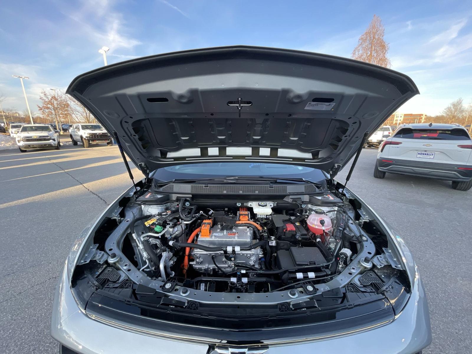 2025 Chevrolet Equinox EV Vehicle Photo in BENTONVILLE, AR 72712-4322