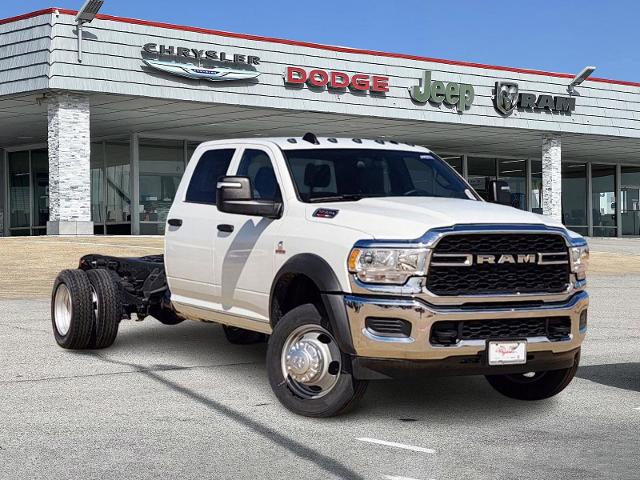 2024 Ram 5500 Chassis Cab Vehicle Photo in Ennis, TX 75119-5114