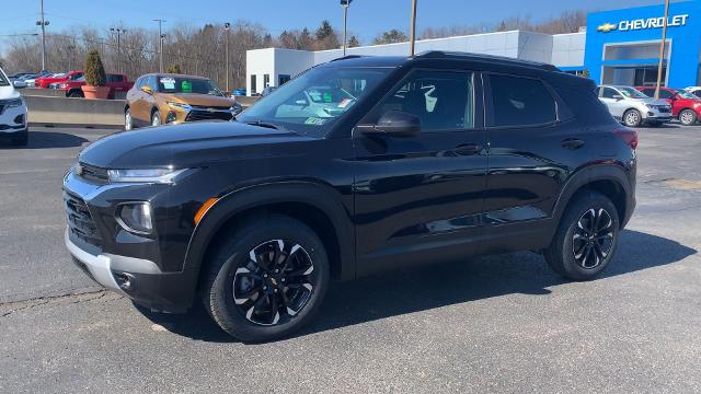 2022 Chevrolet Trailblazer Vehicle Photo in MOON TOWNSHIP, PA 15108-2571