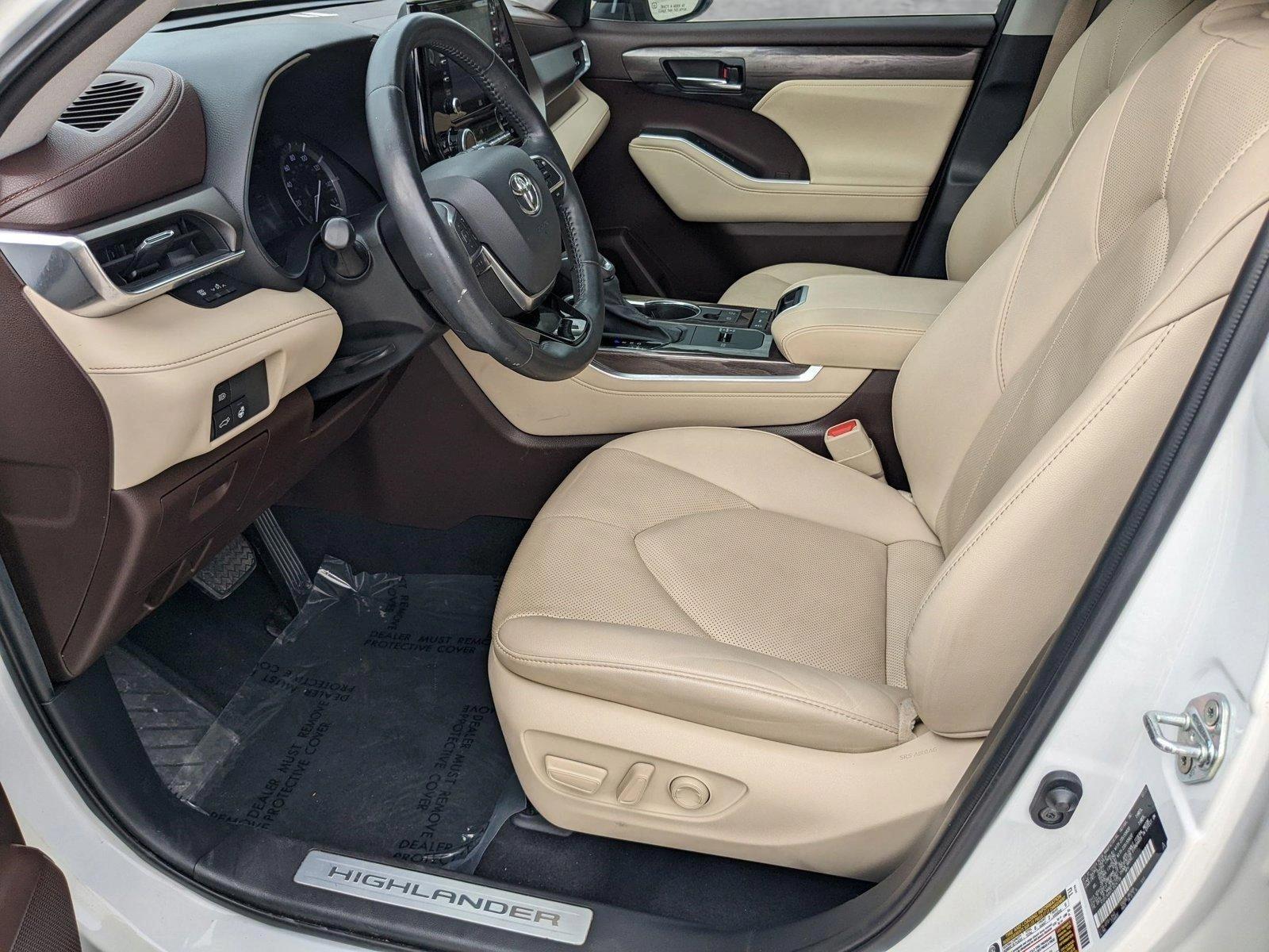 2020 Toyota Highlander Vehicle Photo in Davie, FL 33331