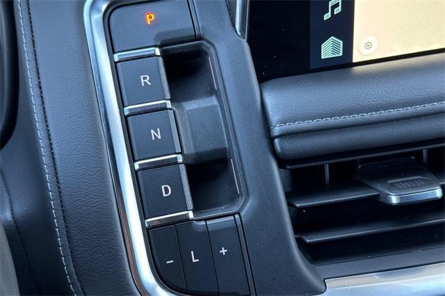 2023 Chevrolet Suburban Vehicle Photo in ELK GROVE, CA 95757-8703