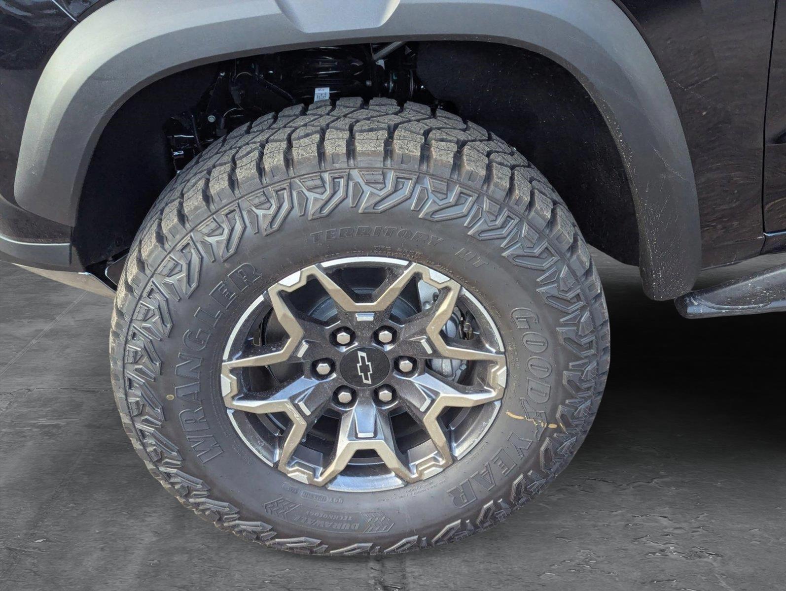 2025 Chevrolet Colorado Vehicle Photo in GREENACRES, FL 33463-3207