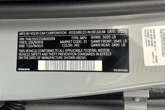 2025 Volvo XC40 Vehicle Photo in Grapevine, TX 76051