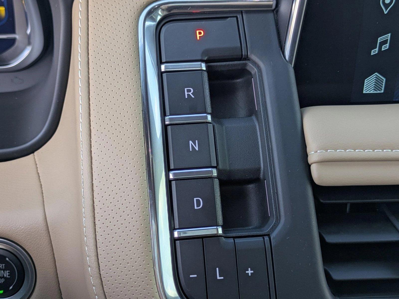 2024 Chevrolet Suburban Vehicle Photo in CLEARWATER, FL 33764-7163