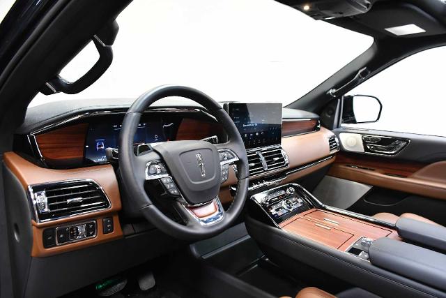 2024 Lincoln Navigator Vehicle Photo in DALLAS, TX 75235