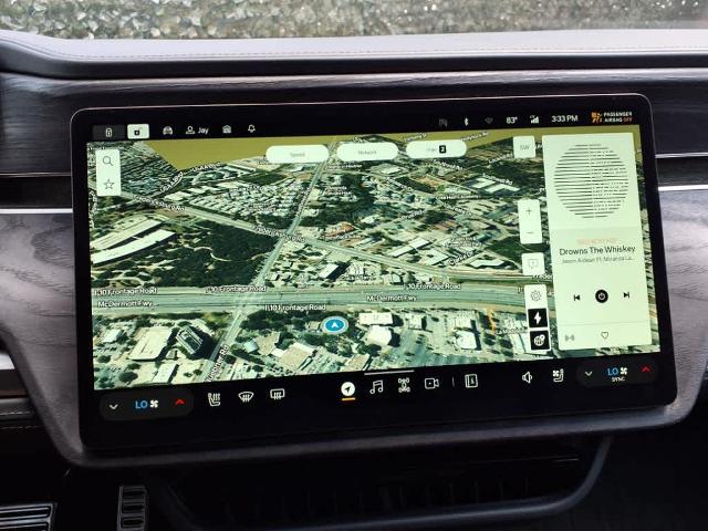 2023 Rivian R1S Vehicle Photo in San Antonio, TX 78230-1001