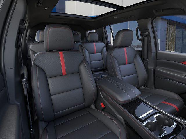2025 Chevrolet Traverse Vehicle Photo in DANBURY, CT 06810-5034