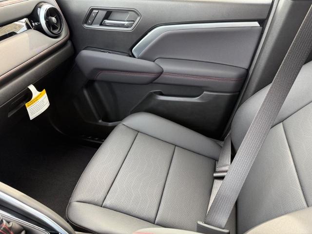 2025 Chevrolet Colorado Vehicle Photo in COLUMBIA, MO 65203-3903