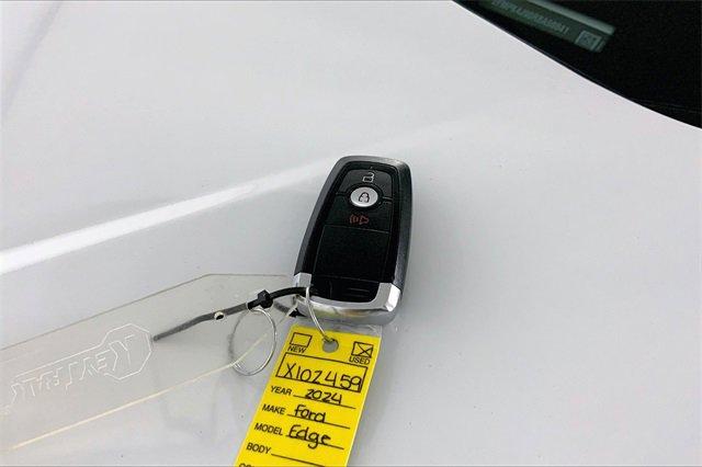 2024 Ford Edge Vehicle Photo in KANSAS CITY, MO 64114-4502