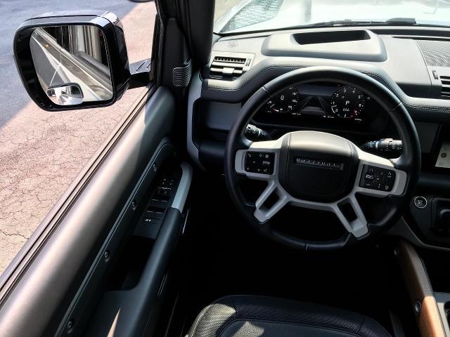 2024 Land Rover Defender Vehicle Photo in GREEN BAY, WI 54303-3330
