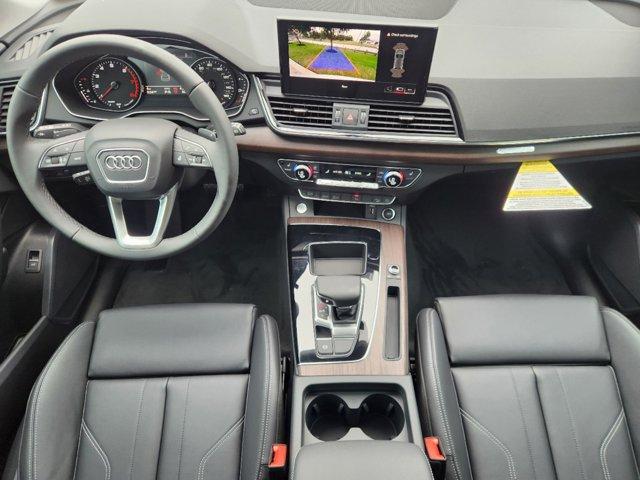 2024 Audi Q5 Vehicle Photo in HOUSTON, TX 77090