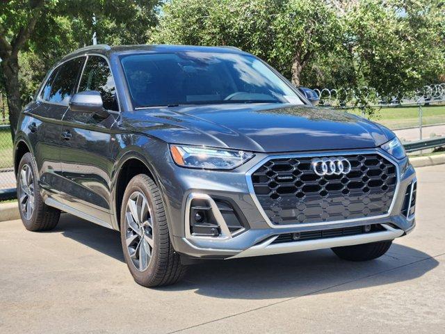 2024 Audi Q5 Vehicle Photo in HOUSTON, TX 77090