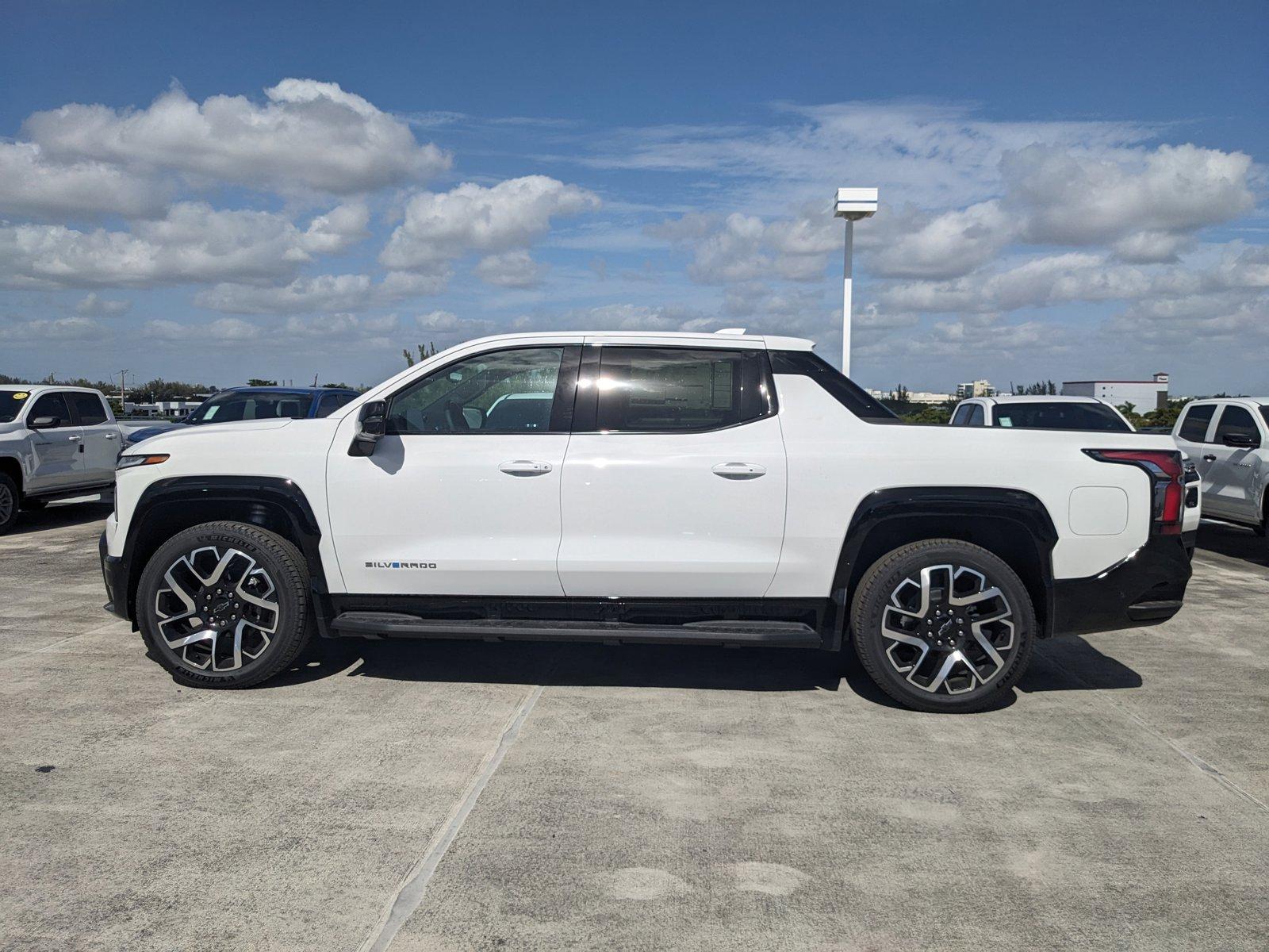 2024 Chevrolet Silverado EV Vehicle Photo in MIAMI, FL 33172-3015