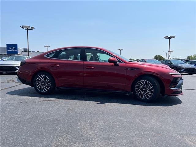 2024 Hyundai SONATA Hybrid Vehicle Photo in Shiloh, IL 62269