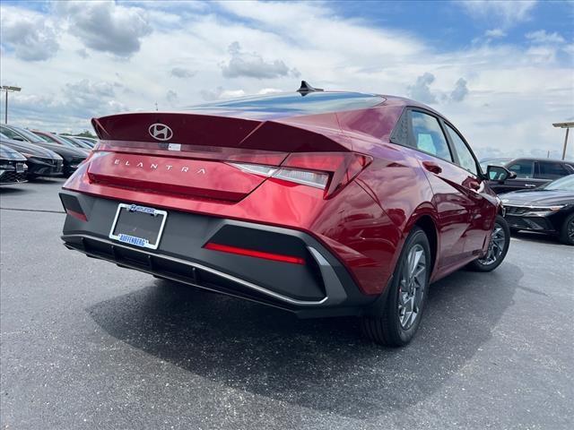 2024 Hyundai ELANTRA Vehicle Photo in Shiloh, IL 62269