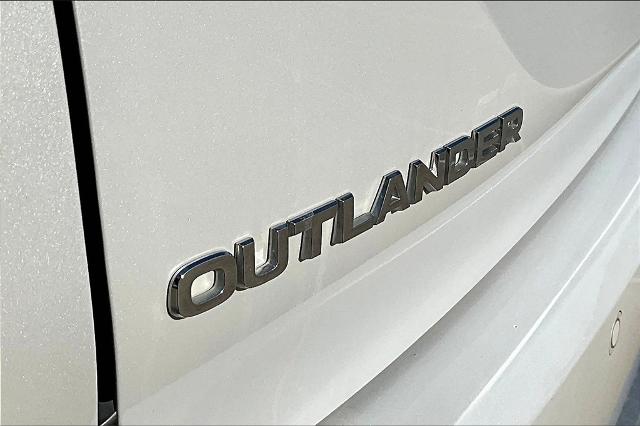 2023 Mitsubishi Outlander Vehicle Photo in Grapevine, TX 76051