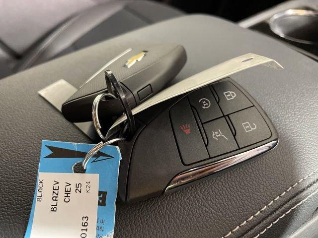 2025 Chevrolet Blazer EV Vehicle Photo in PHOENIX, AZ 85014-3381