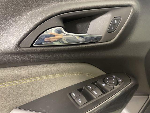 2025 Chevrolet Trax Vehicle Photo in PHOENIX, AZ 85014-3381