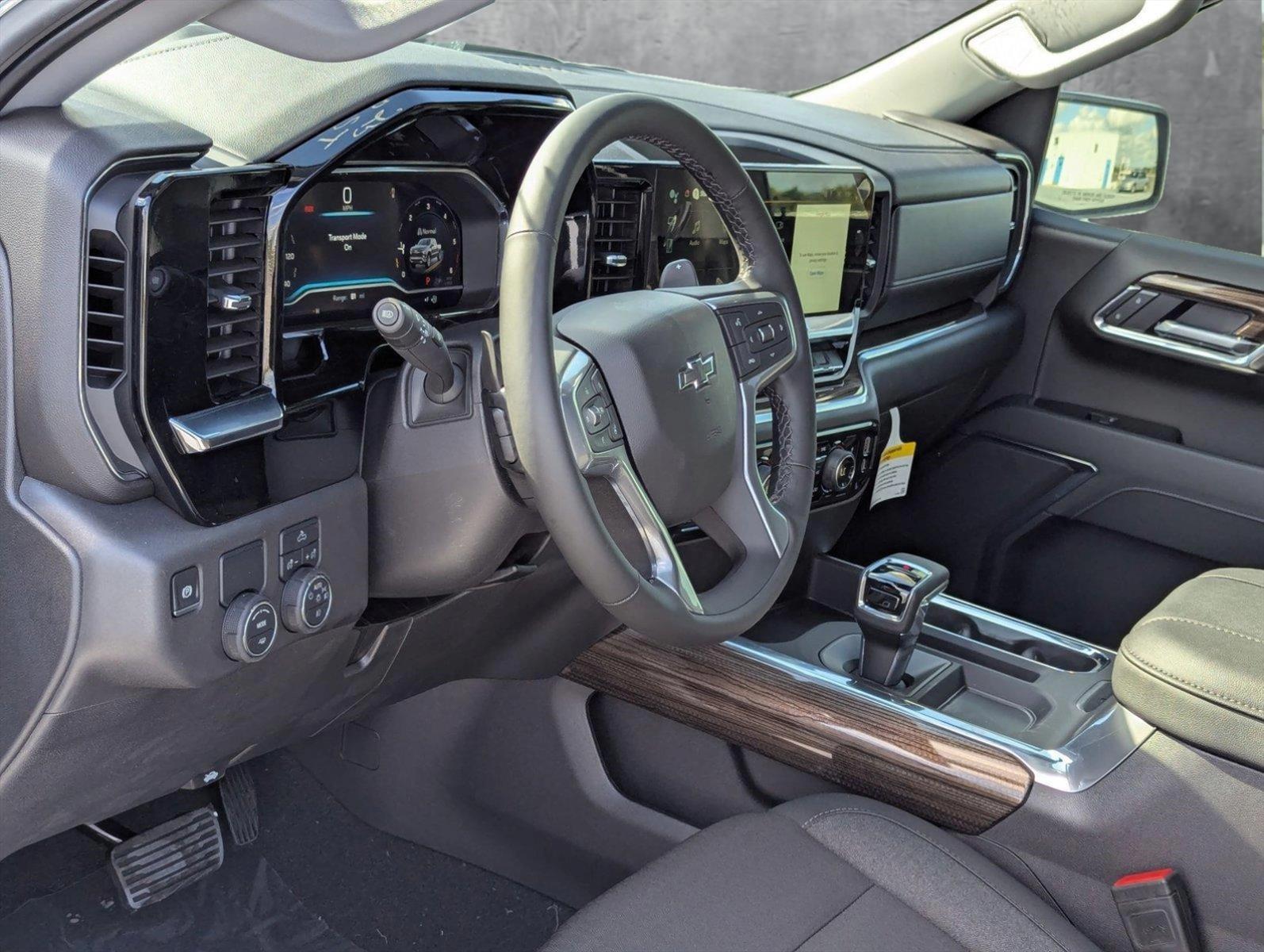 2025 Chevrolet Silverado 1500 Vehicle Photo in PEMBROKE PINES, FL 33024-6534