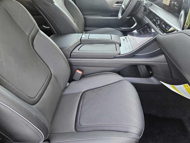 2025 INFINITI QX80 Vehicle Photo in Fort Worth, TX 76132