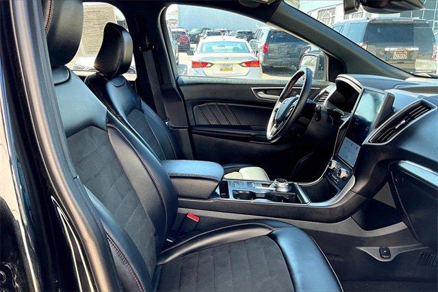 2024 Ford Edge Vehicle Photo in TOPEKA, KS 66609-0000