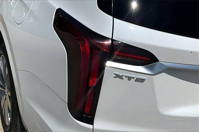 2024 Cadillac XT6 Vehicle Photo in TOPEKA, KS 66609-0000