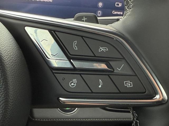 2025 Buick Enclave Vehicle Photo in COLUMBIA, MO 65203-3903