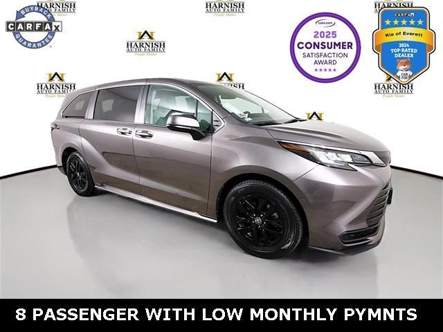 2022 Toyota Sienna Vehicle Photo in Everett, WA 98204