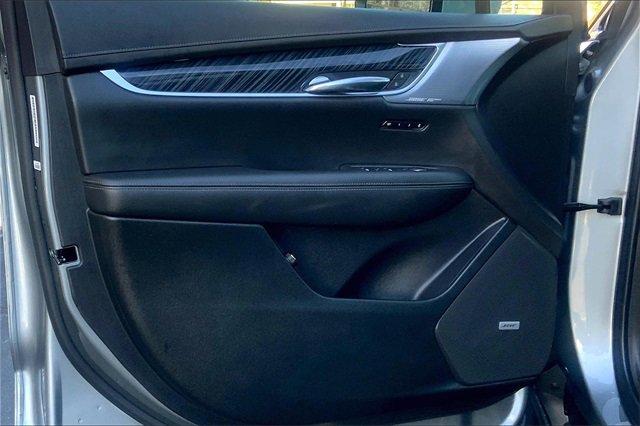 2024 Cadillac XT6 Vehicle Photo in INDEPENDENCE, MO 64055-1314