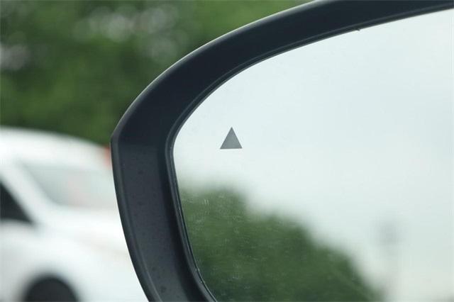 2025 Nissan Kicks Vehicle Photo in Hazelwood, MO 63042