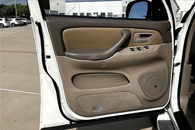 2006 Toyota Sequoia Vehicle Photo in Grapevine, TX 76051
