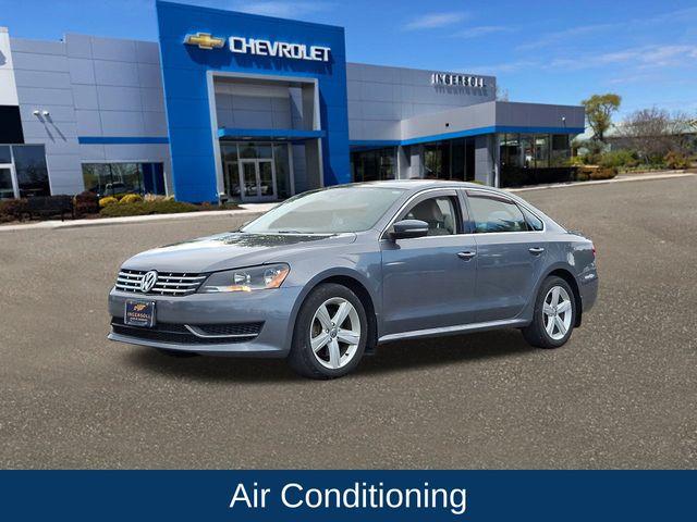 2013 Volkswagen Passat Vehicle Photo in DANBURY, CT 06810-5034