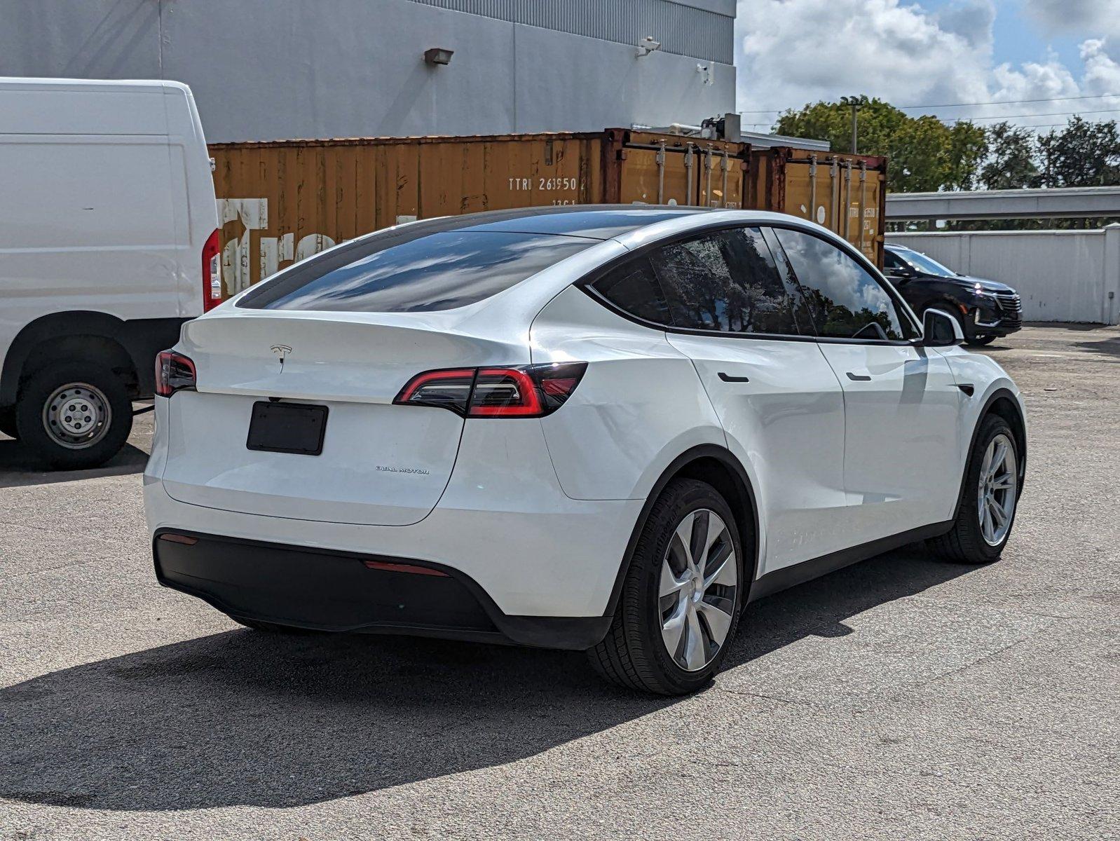 2023 Tesla Model Y Vehicle Photo in GREENACRES, FL 33463-3207