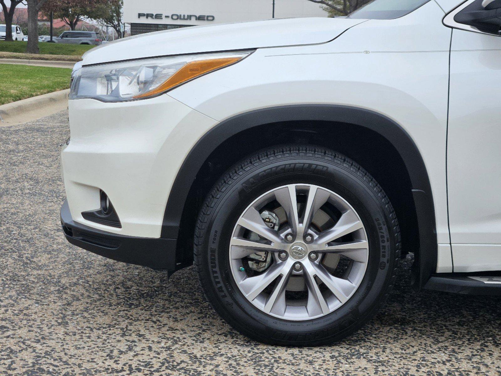 2015 Toyota Highlander Vehicle Photo in Fort Worth, TX 76132