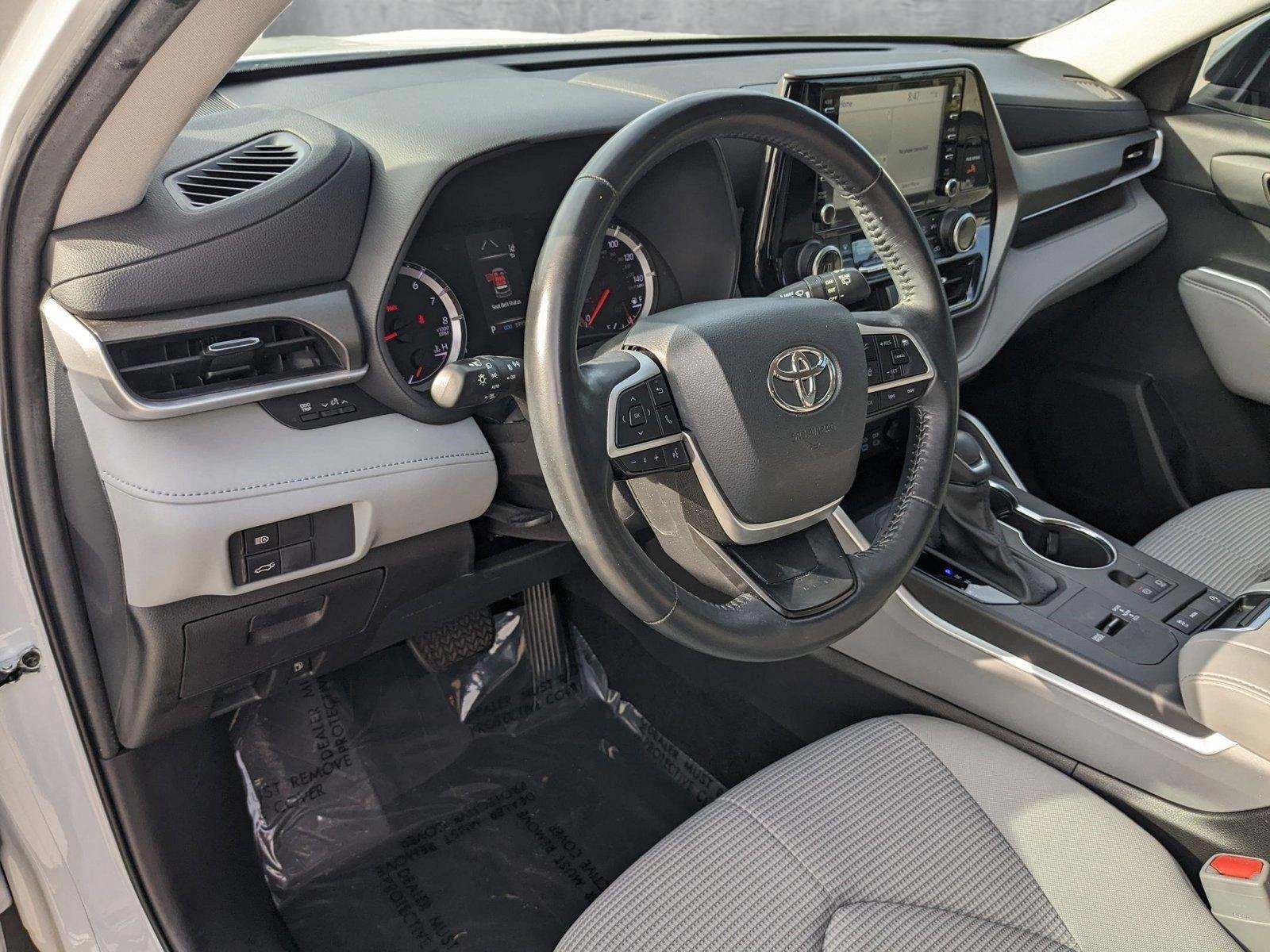 2022 Toyota Highlander Vehicle Photo in Davie, FL 33331