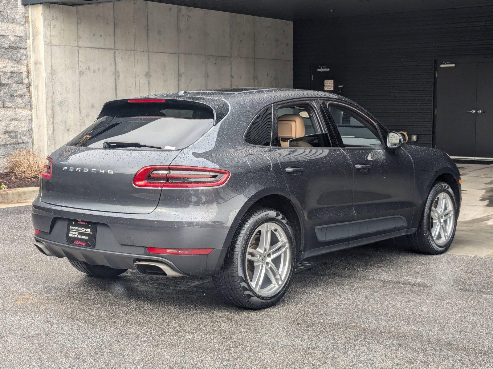 2017 Porsche Macan Vehicle Photo in Towson, MD 21204