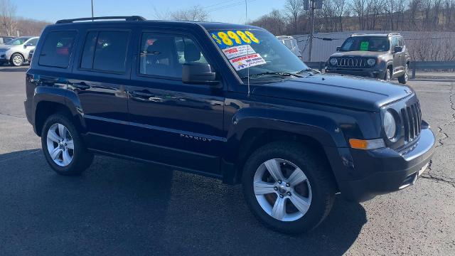 2015 Jeep Patriot Vehicle Photo in MOON TOWNSHIP, PA 15108-2571