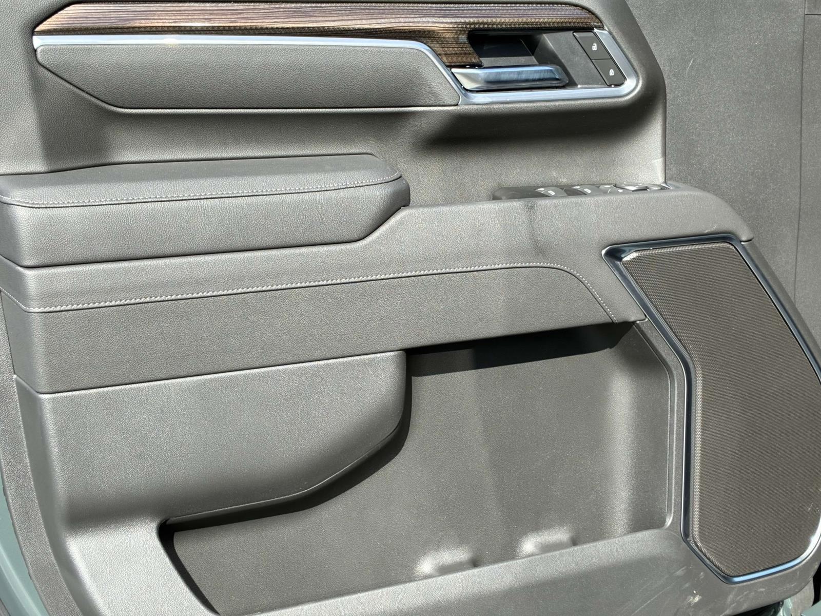 2025 Chevrolet Silverado 2500 HD Vehicle Photo in LOS ANGELES, CA 90007-3794