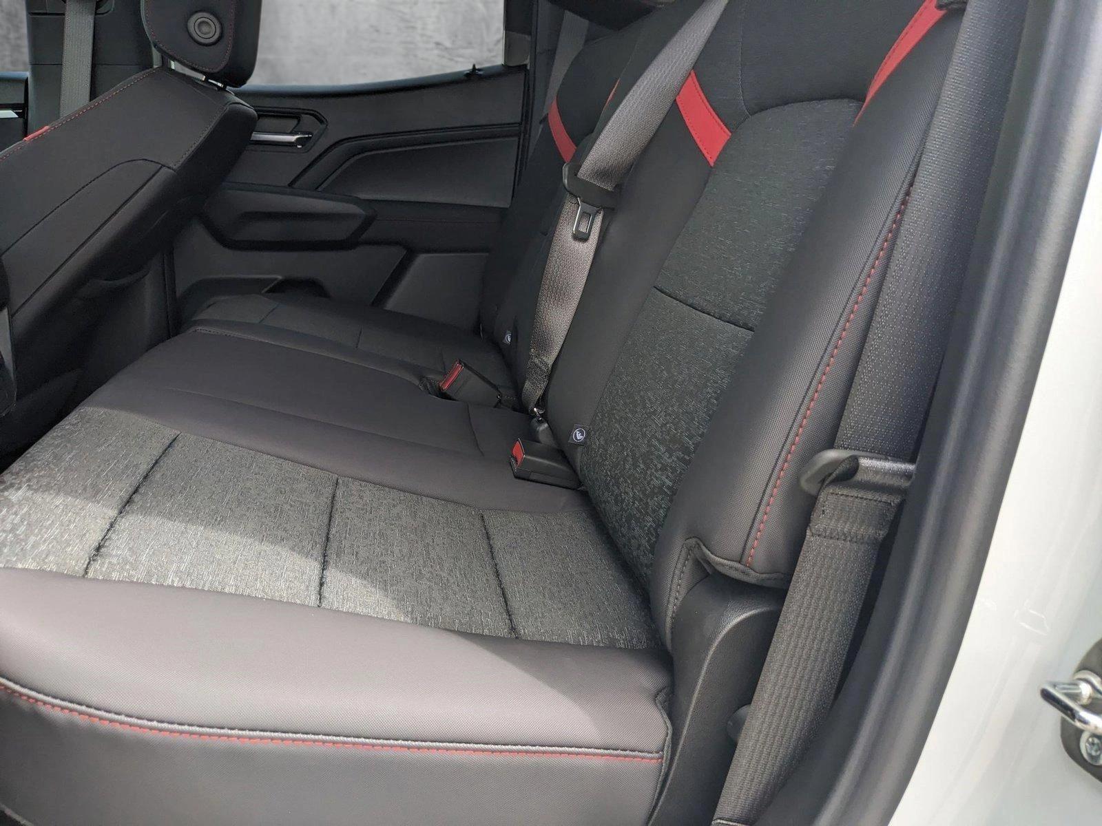 2025 Chevrolet Colorado Vehicle Photo in MIAMI, FL 33172-3015