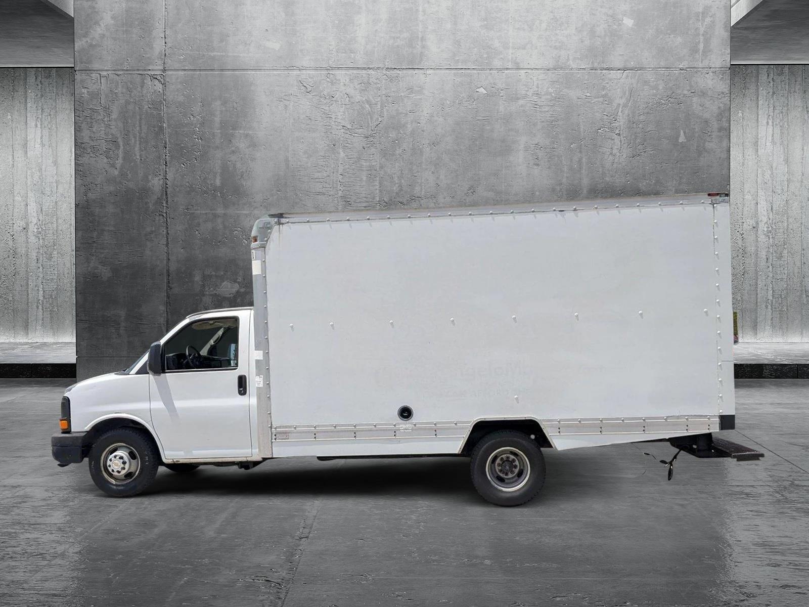 2013 Chevrolet Express Cutaway 3500 Vehicle Photo in PEMBROKE PINES, FL 33024-6534